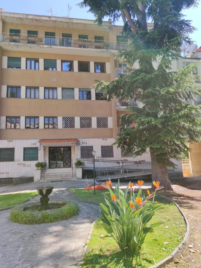 Отель La Badia Del Cavaliere 2 Рим Экстерьер фото